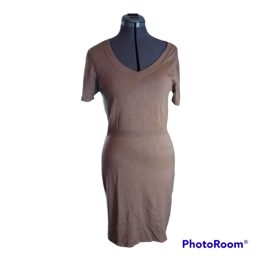 NWOT BCBGMAXAZRIA taupe elbow length sleeve knee length knit dress, M